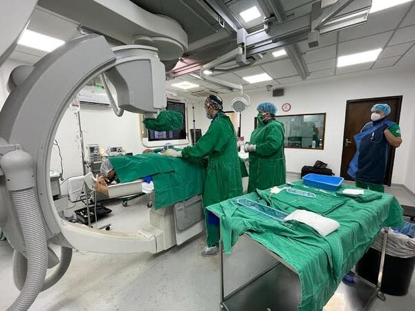 Diario HOY | En Clínicas realizaron novedosa técnica para tratar el dolor lumbar crónico