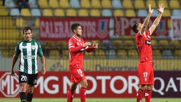 Unión La Calera derrota a Banfield con un golazo y es líder