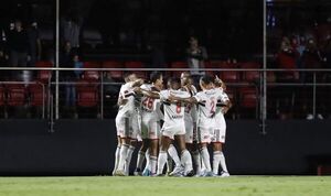 El Sao Paulo gana gracias al ecuatoriano Arboleda y se aisla como líder - Fútbol Internacional - ABC Color