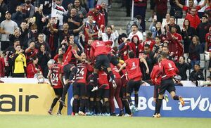 Paranaense vence a The Strongest y se une al Libertad en el liderato - Fútbol Internacional - ABC Color
