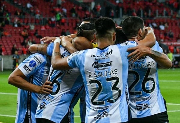 Guaireña iguala ante Internacional en Porto Alegre
