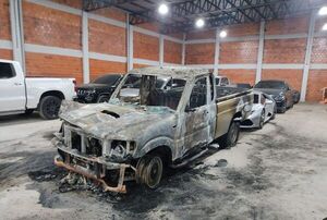 Incendio en depósito de Roque Alonso: hallan botellas de combustible - Nacionales - ABC Color