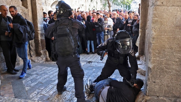Violentos cruces en Jerusalén dejan más de 100 heridos | 1000 Noticias