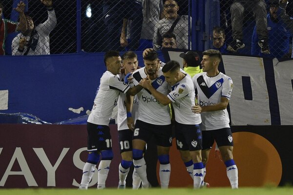 Versus / Con Florentín como titular, Vélez iguala en casa ante el Bragantino - PARAGUAYPE.COM
