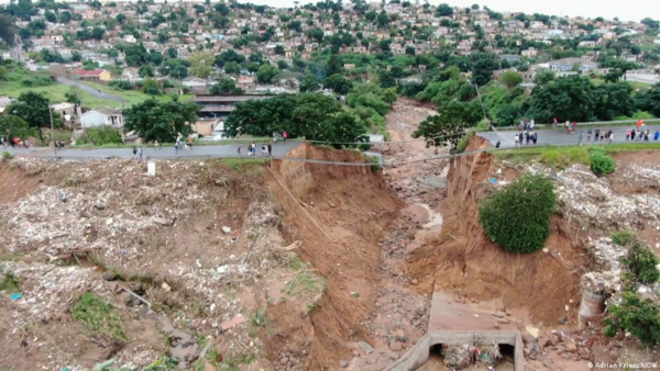 Cerca de 400 muertos en inundaciones en Sudáfrica - ADN Digital