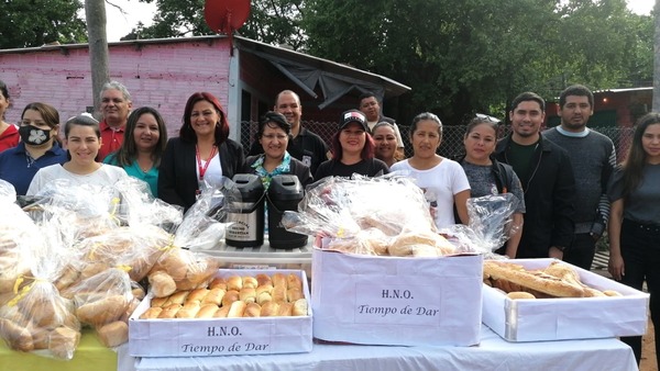 Mujeres privadas de libertad elaboraron panes para donar en días santos - .::Agencia IP::.