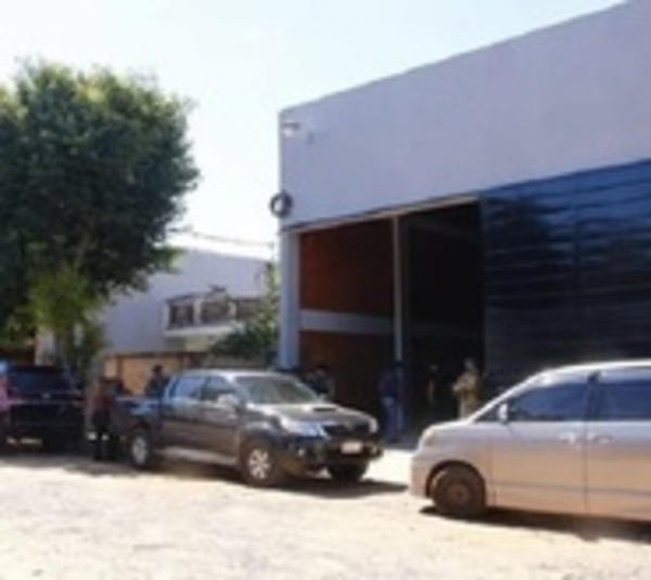 Operativo A Ultranza: Vehículo incautado fue incendiado - Paraguay.com