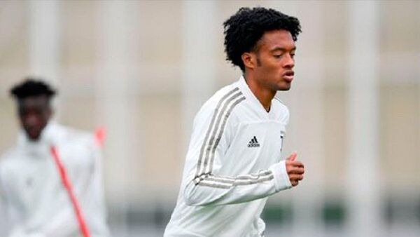 El colombiano Juan Cuadrado renueva con Juventus