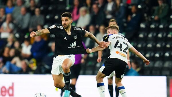 Fulham desaprovecha primera oportunidad de sellar su vuelta a la Premier League