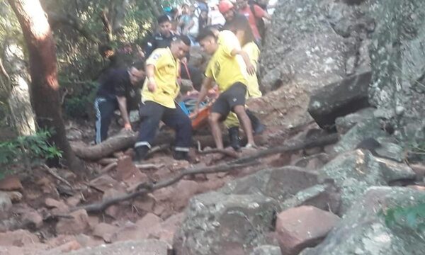 Arriero fracturado tras caída fue rescatado de la cima del cerro Hu