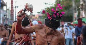La Nación / Semana Santa por el mundo: fervor y dolor de los fieles