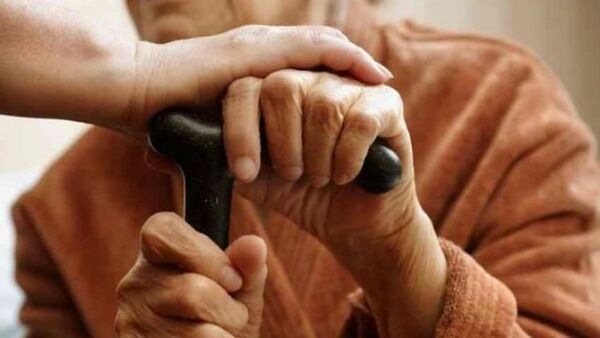 Nuevas pistas para ayudar a caminar y dormir a enfermos de Parkinson
