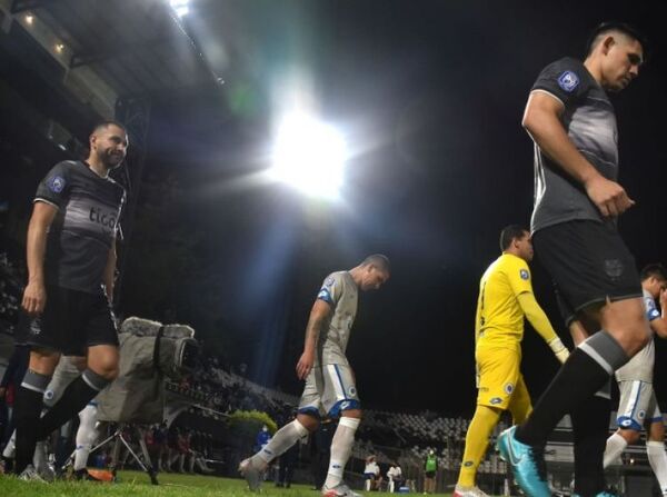 Sábado de Gloria con dos partidazos