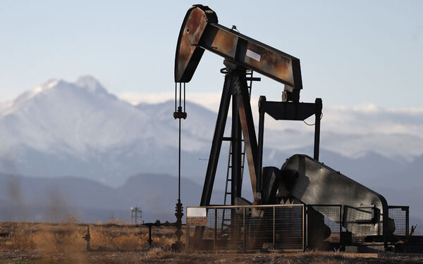 Diario HOY | Utilizar energía renovable para dejar de importar petróleo, propone viceministro
