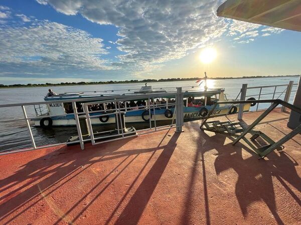 Cientos de turistas aprovechan pasaje gratis Formosa-Alberdi este sábado - Nacionales - ABC Color