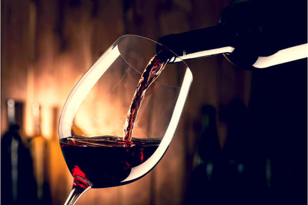 Diario HOY | Hipertensos no deberían tomar más de dos copas de vino, indican
