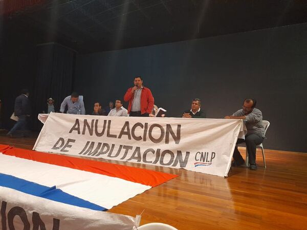 Camioneros se reúnen en Caacupé para hablar de combustibles y detención de líderes - Nacionales - ABC Color
