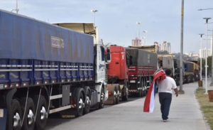 Anuncian “paro nacional”: Camioneros y otros sectores se movilizarán desde el lunes - El Independiente