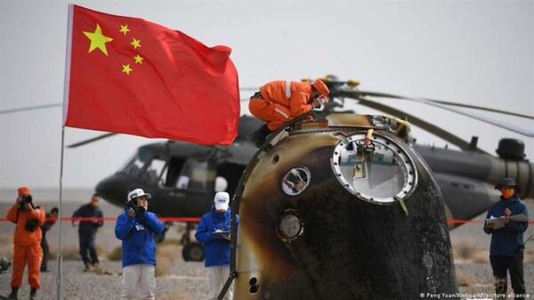 Retorna a la Tierra la misión espacial más larga de China