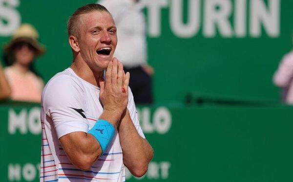 Davidovich ante Tsitsipas en la final del Masters 1000 de Montecarlo - Polideportivo - ABC Color