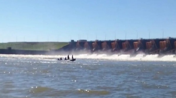 Hallan cadáver de pescador desaparecido en el río Paraná - PARAGUAYPE.COM