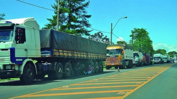 Camioneros anuncian más cortes este lunes