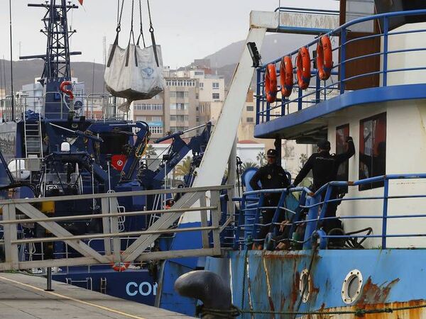 Apresan al sur de Canarias un pesquero con 2.900 kilos de cocaína - Mundo - ABC Color