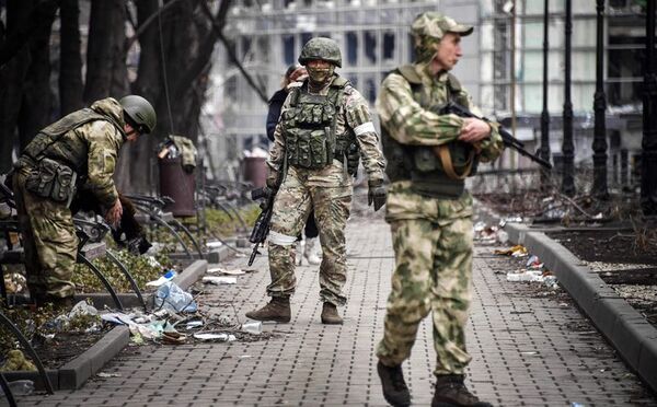 Ucrania responde a Rusia que sus fuerzas no se rendirán en Mariúpol - Mundo - ABC Color