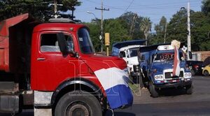 Diario HOY | El lunes habrá cierre de rutas de los camioneros