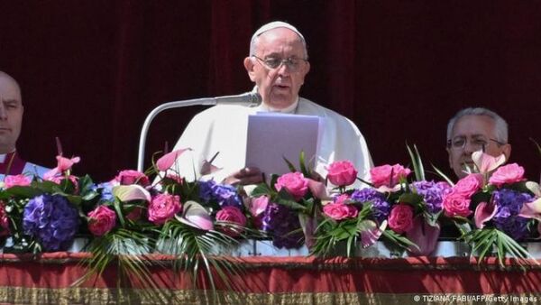 El papa Francisco pide paz en Ucrania, arrastrada por una guerra cruel e insensata