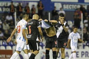 Versus / Olimpia ya suma cinco partidos consecutivos sin poder ganar - PARAGUAYPE.COM