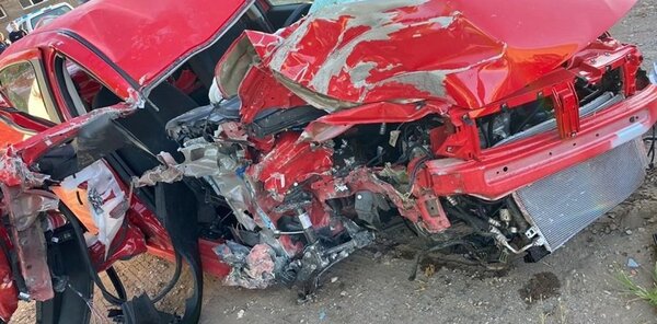 Destrozó un automóvil 0 km que robó minutos antes - PARAGUAYPE.COM