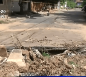 Pobladores están hartos de puente derrumbado en Luque - Paraguay.com