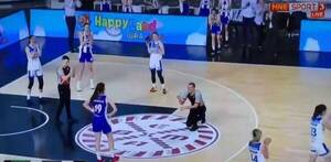 Crónica / Árbitro le pidió matrimonio a una jugadora en pleno partido