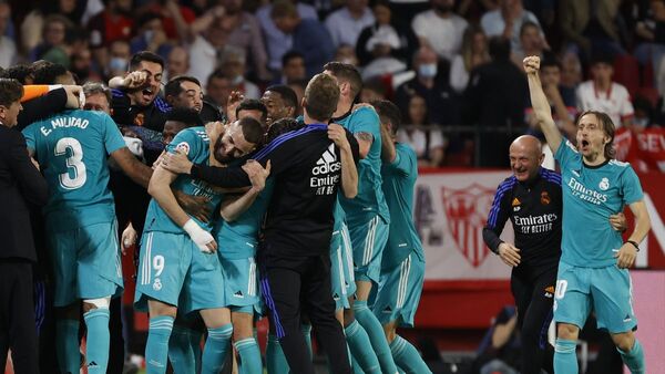 Real Madrid remonta y acaricia el título en España