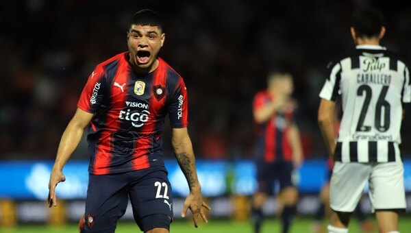 ¡Qué golazo, Claudio! Cerro hizo un show de toques y Aquino clavó un bombazo