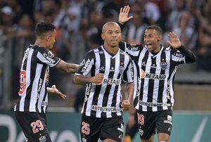 Mineiro se pega al líder Corinthians y Flamengo presiona en el Brasileirao - Fútbol - ABC Color