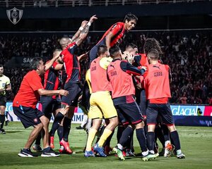 Goleada del Ciclón para asaltar la punta del Apertura