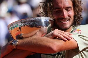 Stefanos Tsitsipas, gran bicampeón del Masters 1000 de Montecarlo - Polideportivo - ABC Color