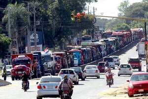 Diario HOY | Camioneros cierran rutas por precios del combustible y varios reclamos