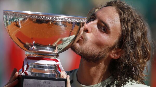 Stefanos Tsitsipas despierta a Davidovich de su sueño