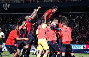 Lluvia de goles en LNO: el Ciclón goleó al Guma por la fecha 10 del Apertura