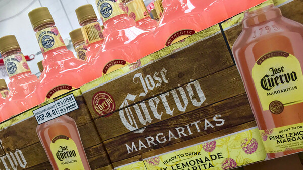 Diario HOY | EEUU: Niños beben accidentalmente tequila en horario de receso