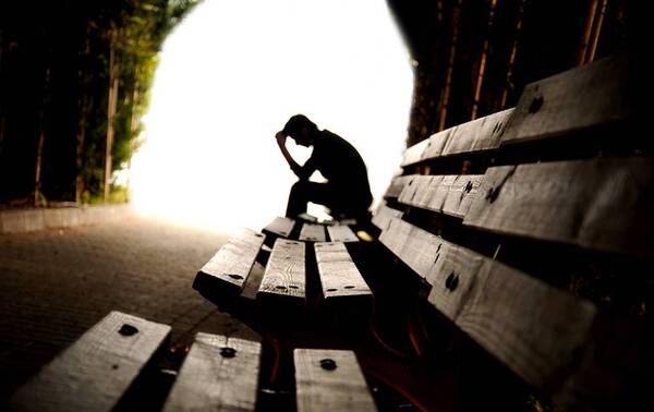 Alarmante cifra de suicidios durante la Semana Santa - La Clave
