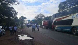 Camioneros prometen no cerrar rutas durante protestas