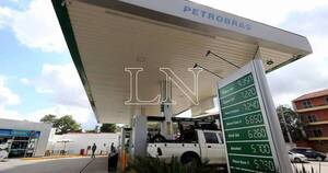 La Nación / Emblemas privados bajan precios de sus combustibles entre G. 300 y G. 500