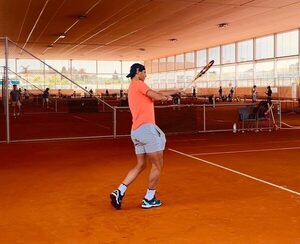 Nadal ilusionado por pisar una pista de tenis - El Independiente