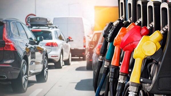 Emblemas privados disminuyen los precios del diésel y nafta | Noticias Paraguay