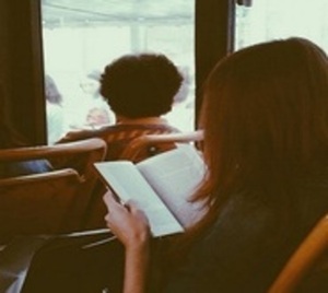 Pondrán libros en buses para que pasajeros lean - Paraguay.com