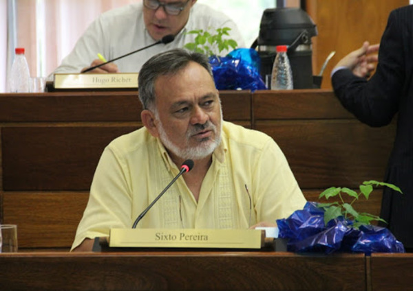 Sixto califica de “terrorista” el proyecto de ley de Riera - El Trueno
